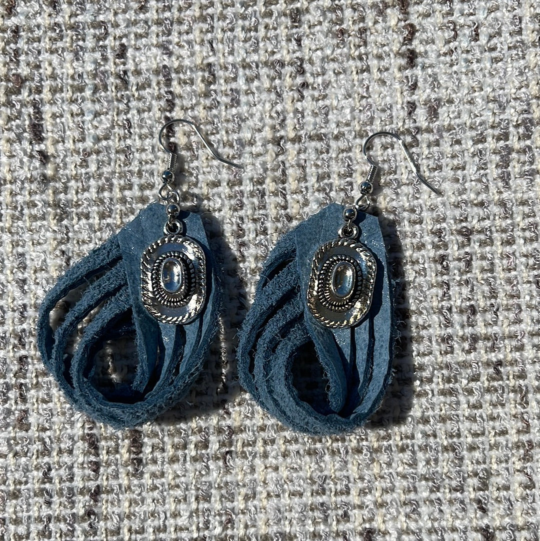 Earrings with cowboy hat charm